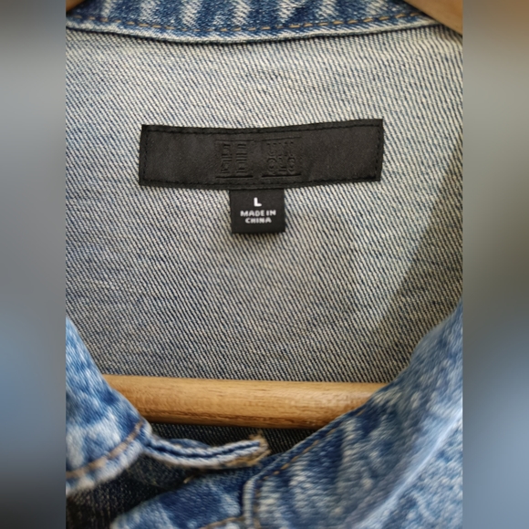 Uniqlo - Picture 4 of 7